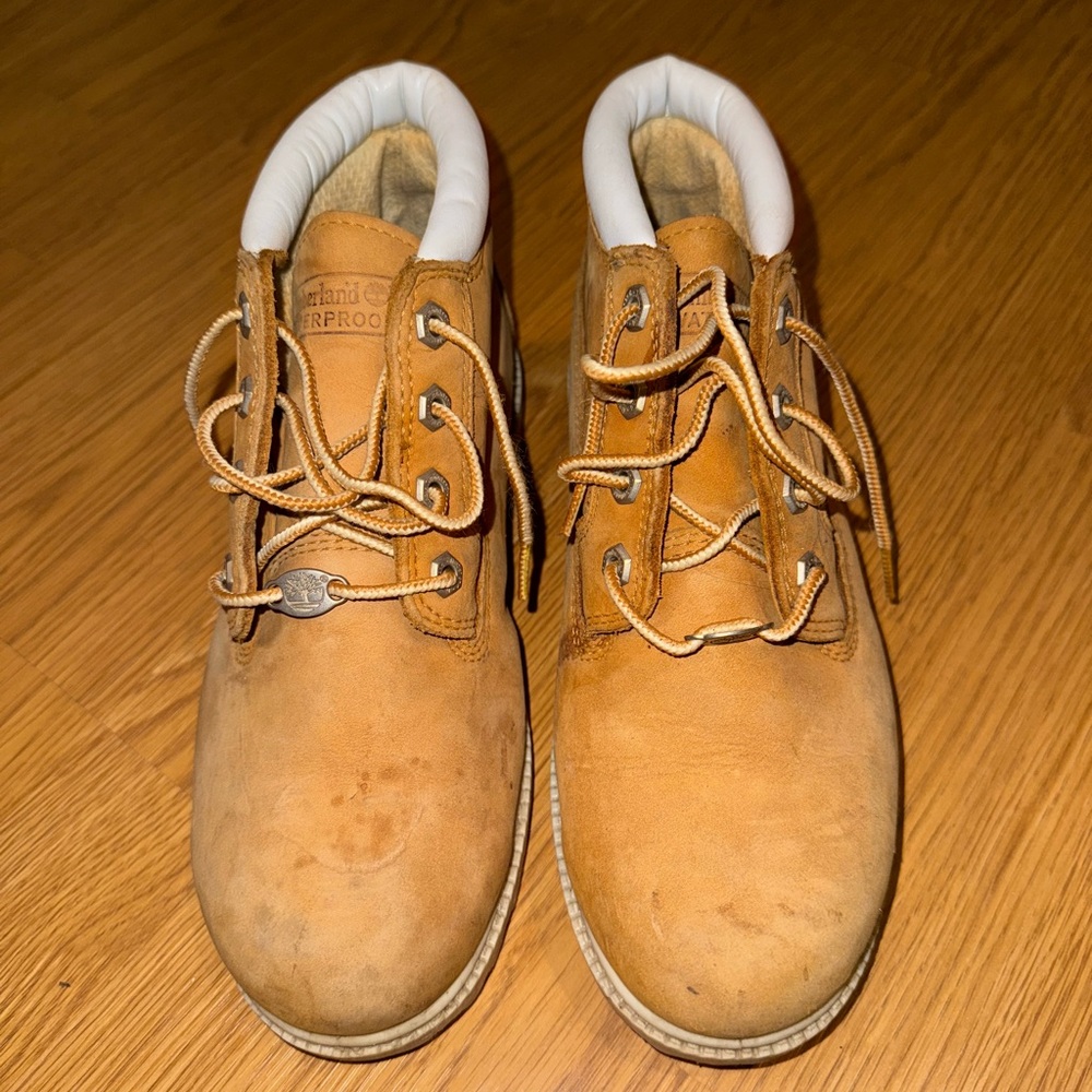 Timberland Tan Ankle-High Boots with White Leather Top